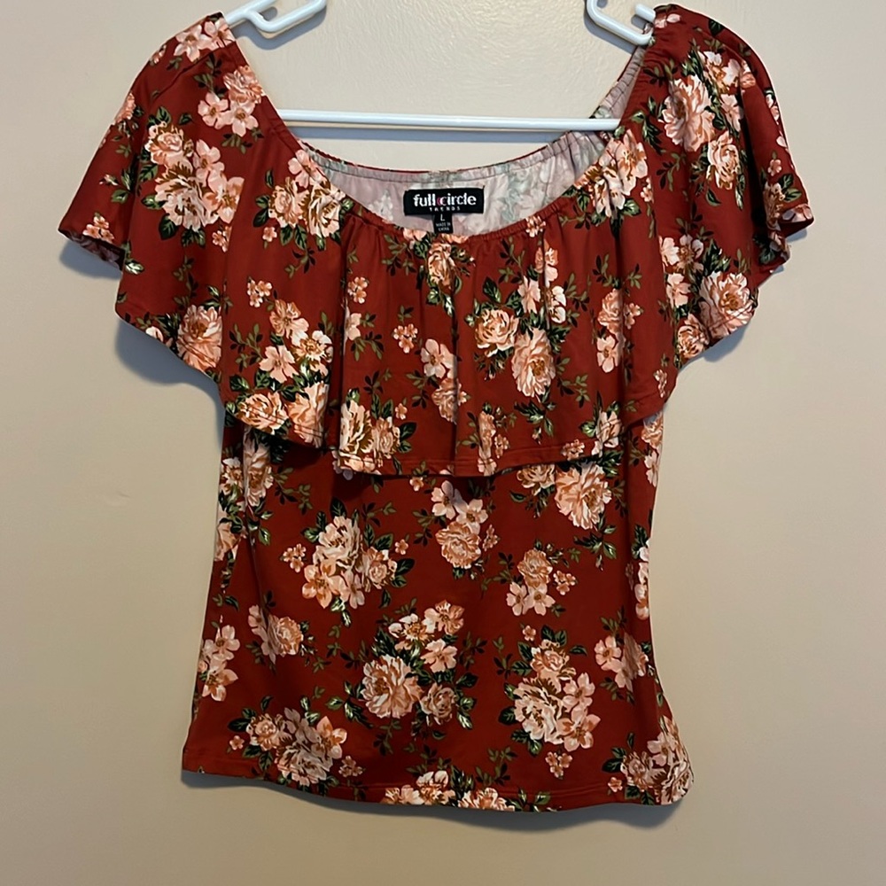 Full Circle Trends Off-Shoulder Orange Floral Top Size L.Casual Round Neck Soft